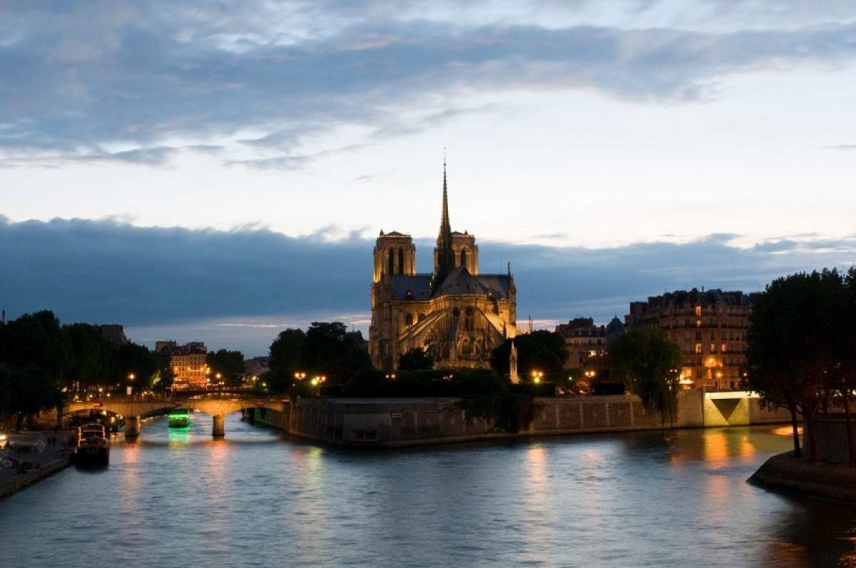 Momentul istoric în care Catedrala Notre-Dame a devenit un simbol mondial