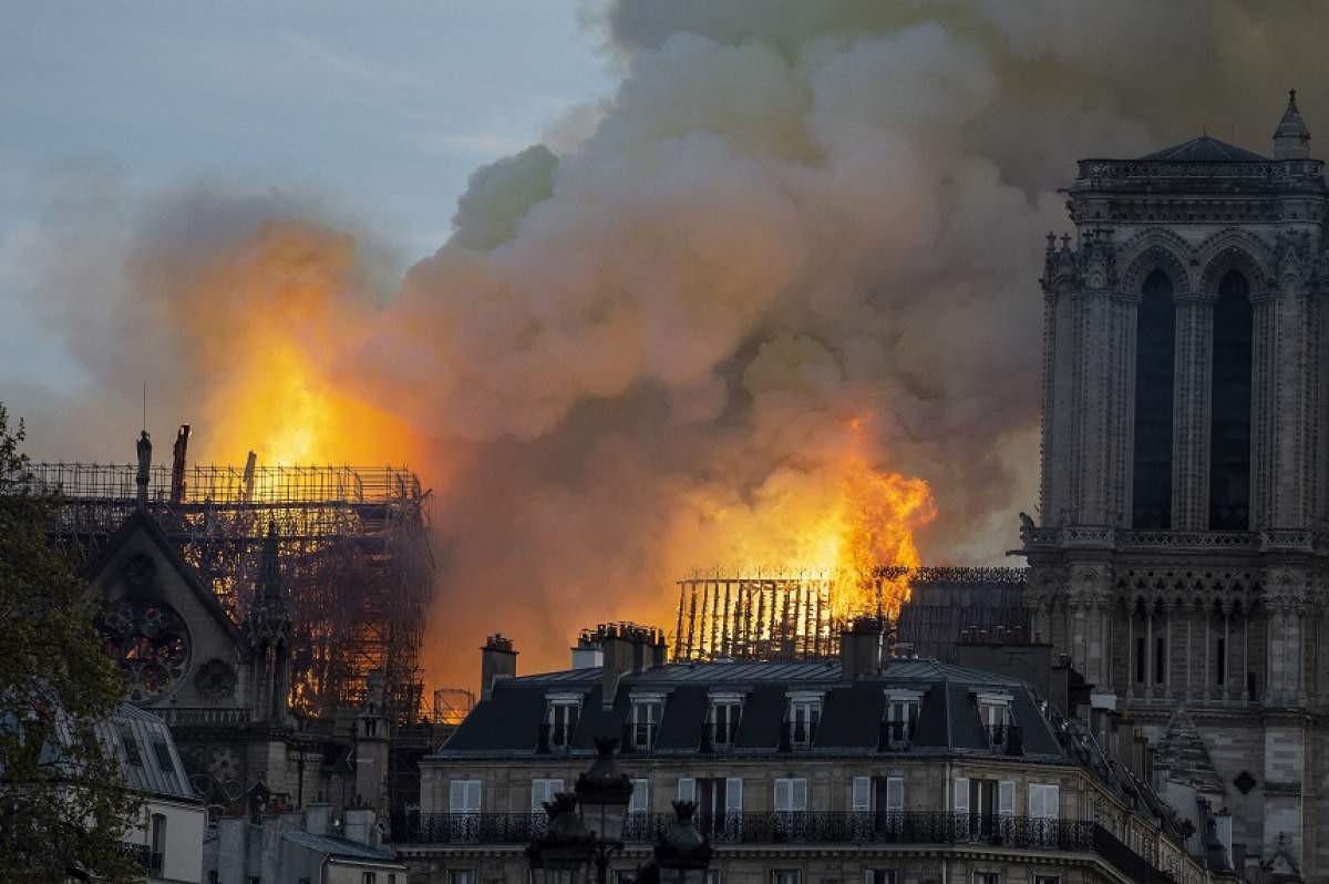 Cei mai în vogă fotbaliști ai lumii, devastați după drama de la Paris! “Să ne rugăm pentru Franța”