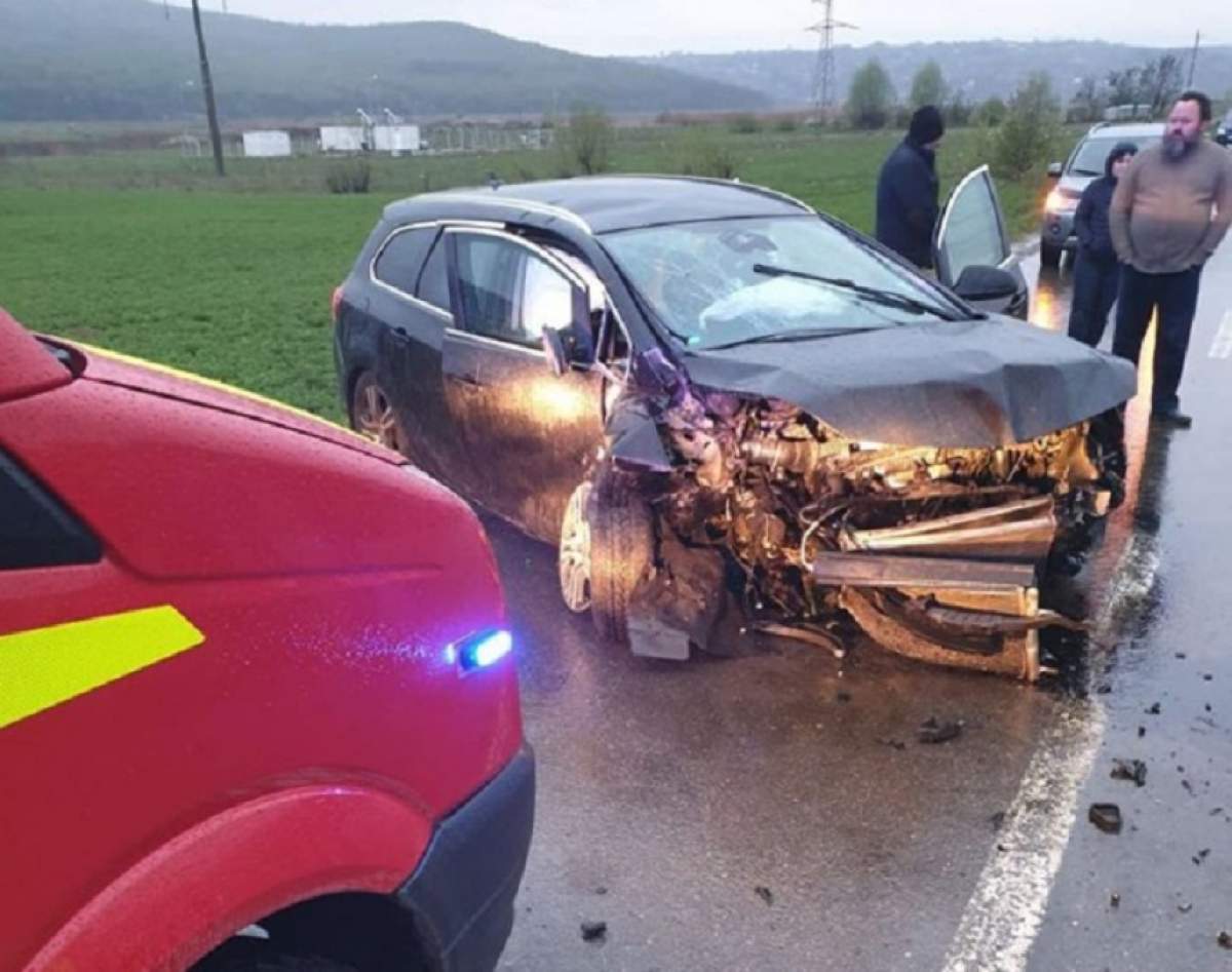 Şofer mort de beat, accident grav pe un drum din Botoşani! Sunt trei victime. FOTO