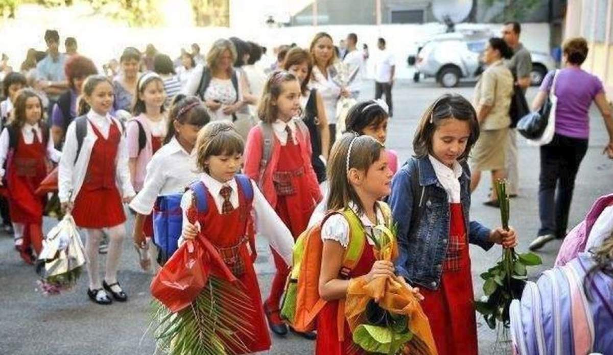 Atenţie, părinţi! Cadourile de Paşte pentru profesori, interzise în şcoli