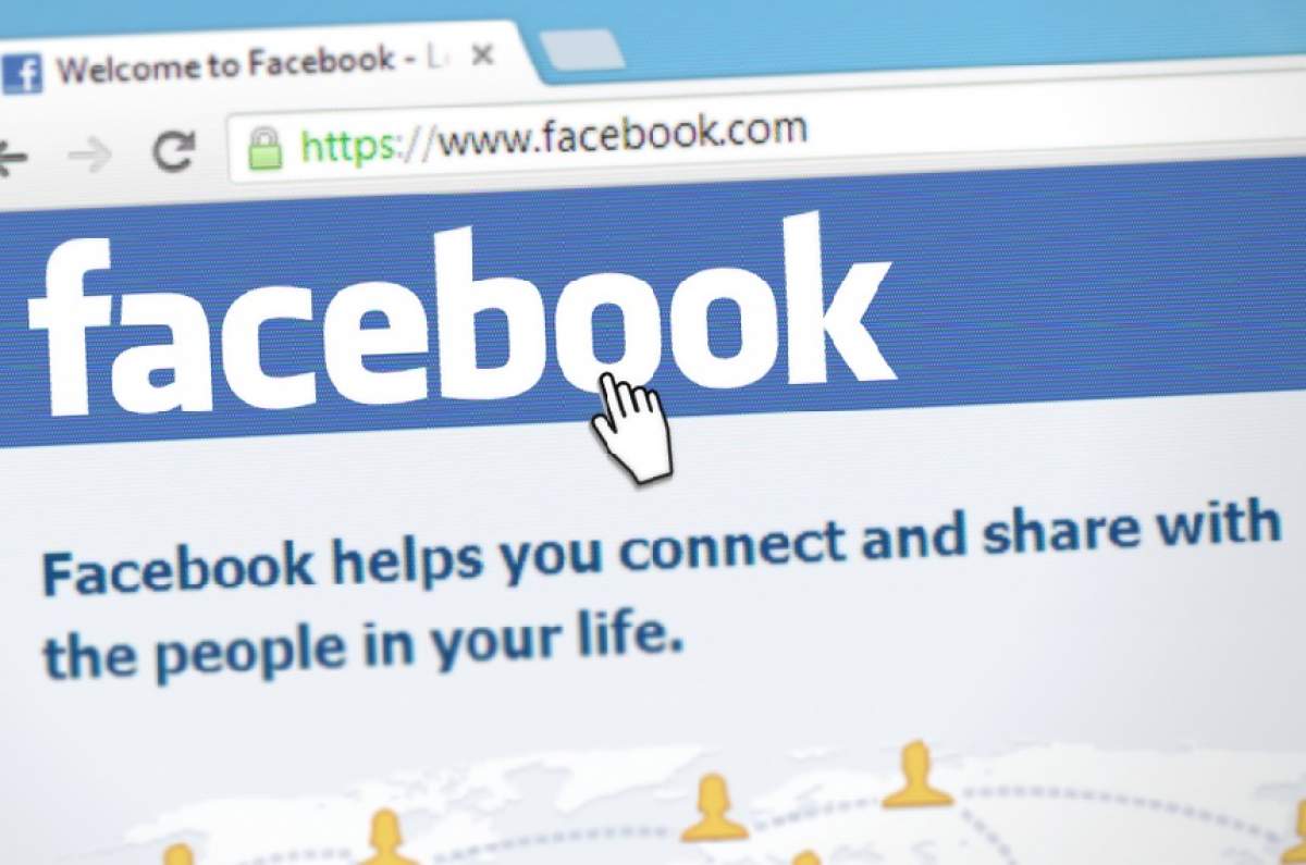 Facebook a picat în România