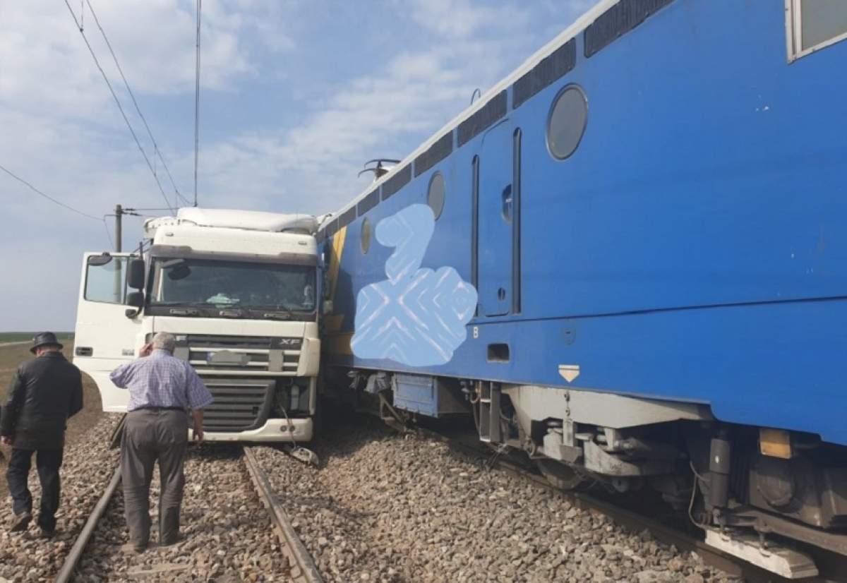 Accident feroviar între Feteşti şi Movila! O locomotivă a deraiat în urma impactului