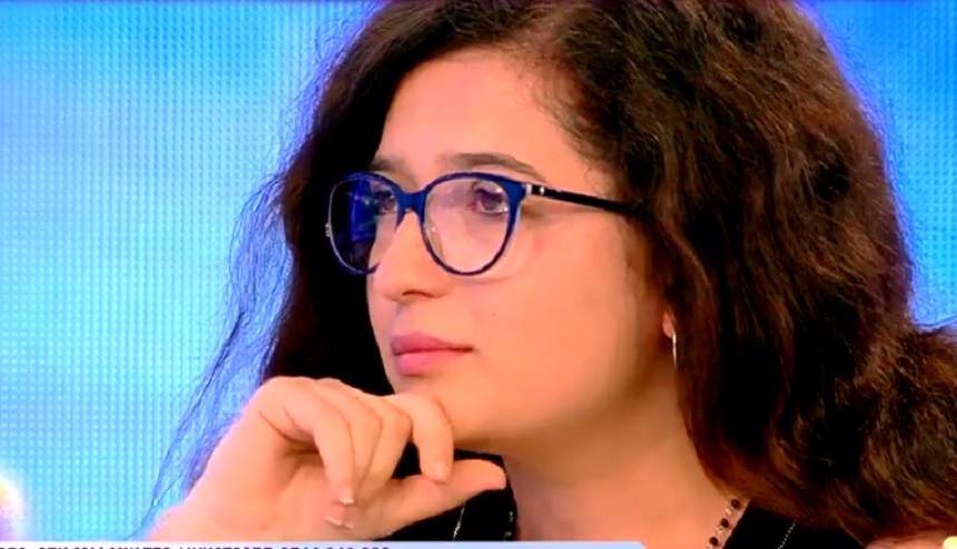 Adolescentă de 18 ani, sechestrată şi bătută de mamă? "A rupt coada măturii pe jumătate". VIDEO