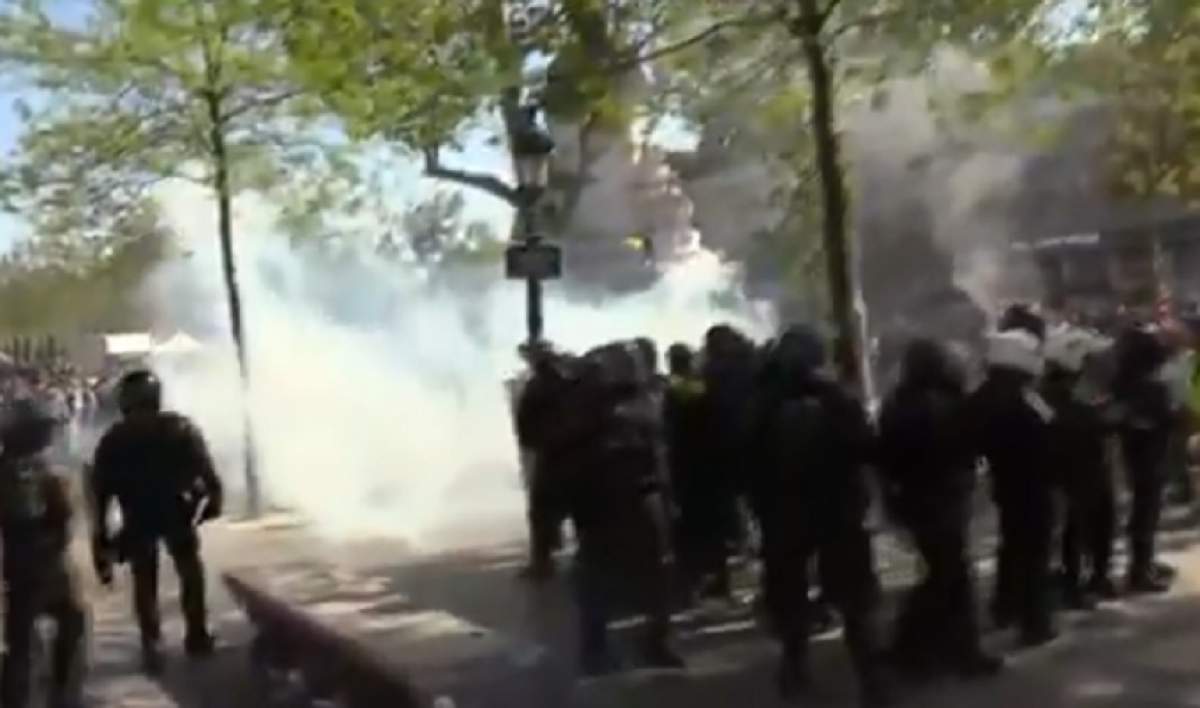 Parisul, sub teroare după incendiul de la Catedrala Notre Dame! Vestele galbene provoacă panică printre cetățeni
