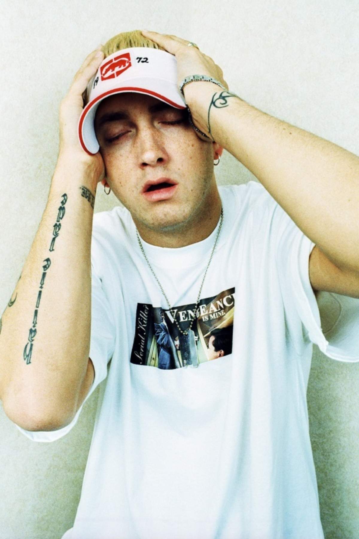 Eminem, bătut de colegi până i-au provocat hemoragie craniană. Artistul nu mai știa nici să-și lege șireturile