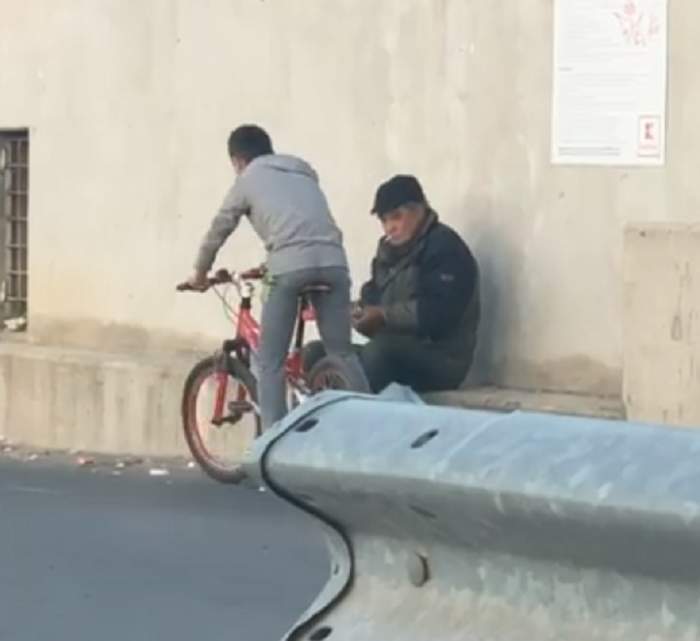 Gestul revoltător al unui tânăr din Tulcea! A fost filmat în timp ce lovește cu pumnul un bătrân. VIDEO