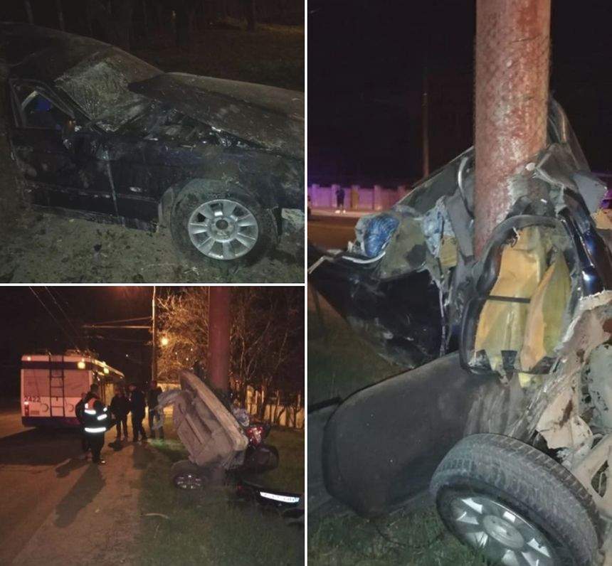 Accident şocant în Moldova. O maşină s-a rupt în două, după ce şoferul băut a intrat cu viteză într-un stâlp