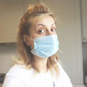 Simona Gherghe, bolnavă! Însărcinată în 32 de săptămâni, vedeta şi-a luat măsuri speciale