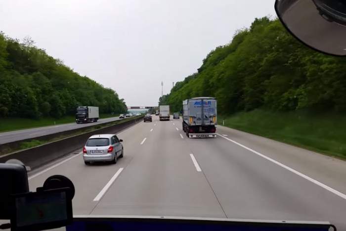 Accident grav provocat de un şofer de TIR român, în Austria! Autostrada a fost închisă