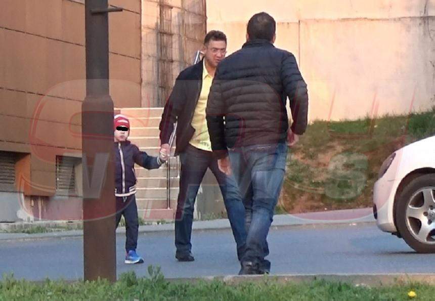 În ring campion, în viață tată devotat! Rudel Obreja nu le refuză nici o plăcere copiilor. VIDEO PAPARAZZI