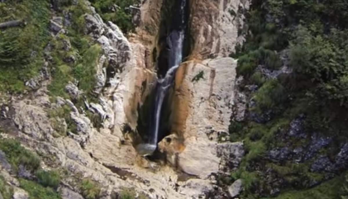 De ce e Cascada Cailor una din cele mai vizitate cascade din România. Galerie FOTO