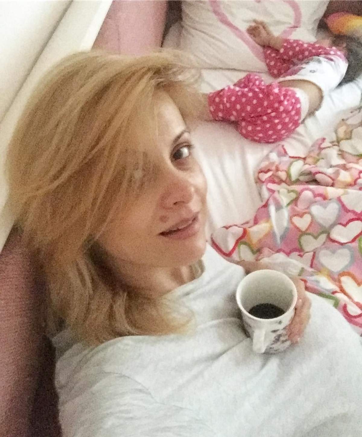 Simona Gherghe, perfect naturală și fără machiaj! Superba graviduță s-a pozat dis-de-dimineață. FOTO