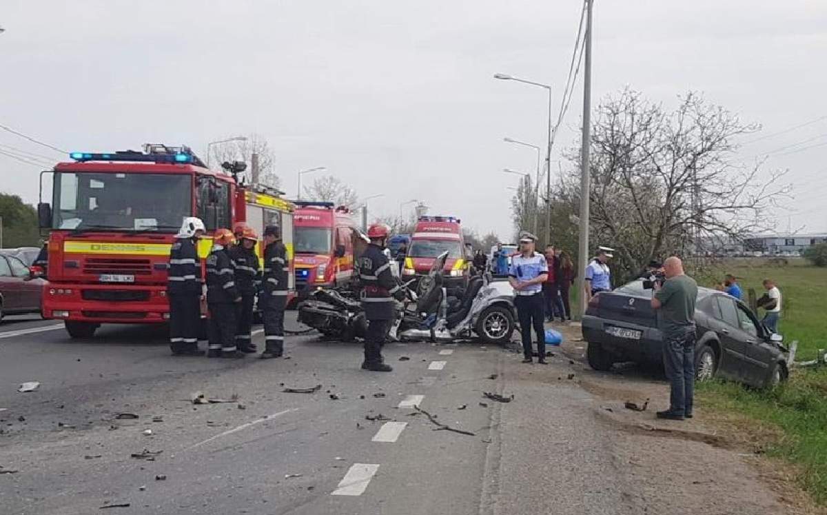 Accident grav în Bihor, cu trei autoturisme! Două persoane sunt încarcerate, în stare foarte gravă. FOTO