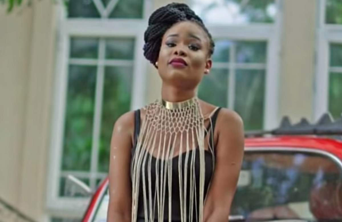 Îndrăgită cântăreață, moartă la numai 22 de ani, după ce a născut