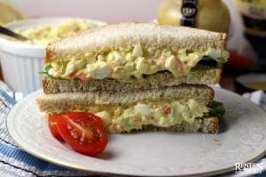 REȚETE rapide: Sandwich delicios cu salată de ou