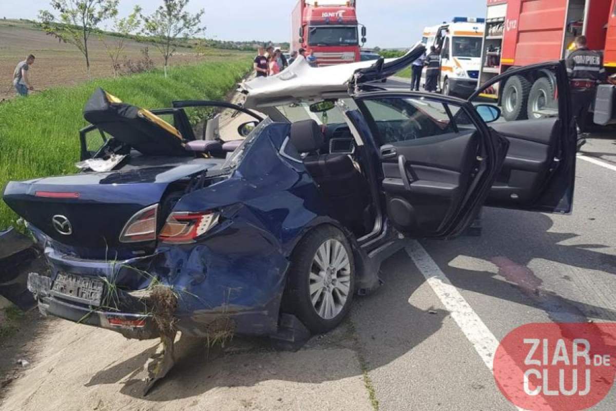 Trafic blocat în Cluj, în urma unui accident cumplit! Două autoturisme s-au făcut praf
