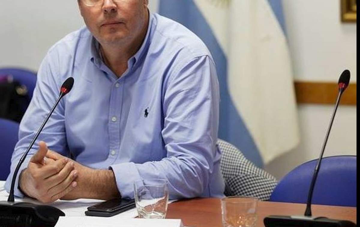 Doliu în politică. Un cunoscut deputat a murit, după ce a fost împuşcat în plină stradă
