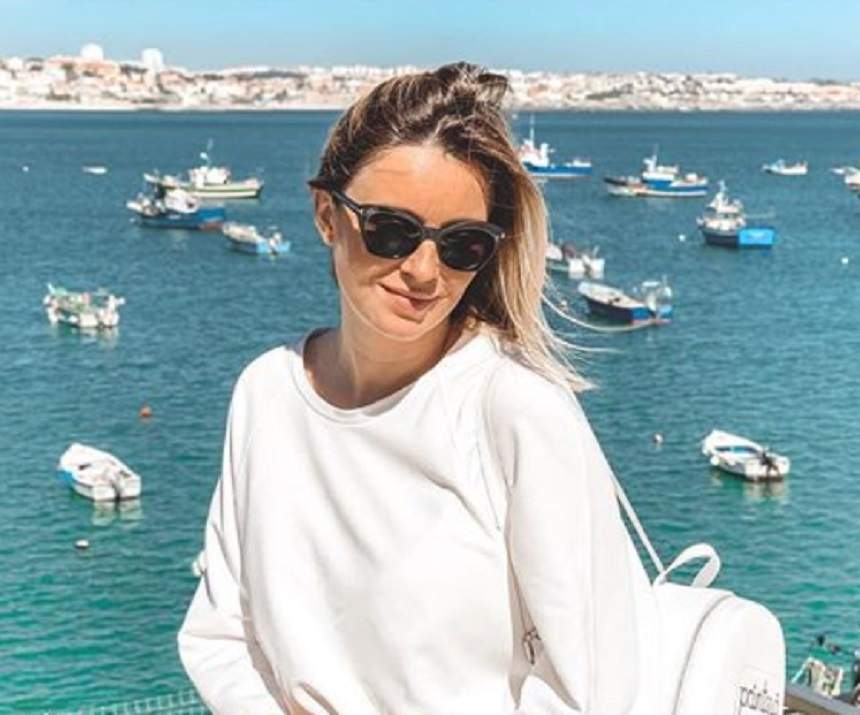 Diana Dumitrescu, sexy în costum de baie, cu burtica la înaintare! Cât e bine arată vedeta, în luna a 7-a de sarcină