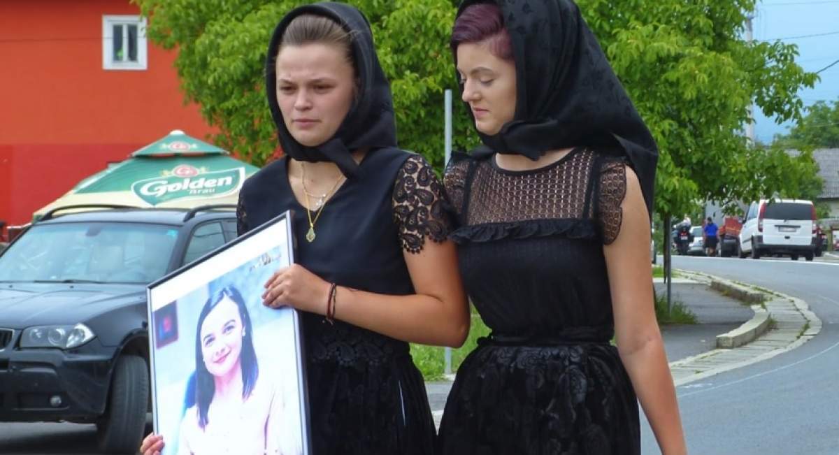 Lacrimi și durere la parastasul de 1 an al Mădălinei Părja, victima accidentului din Jibou: „Ți-aș da din zilele mele”