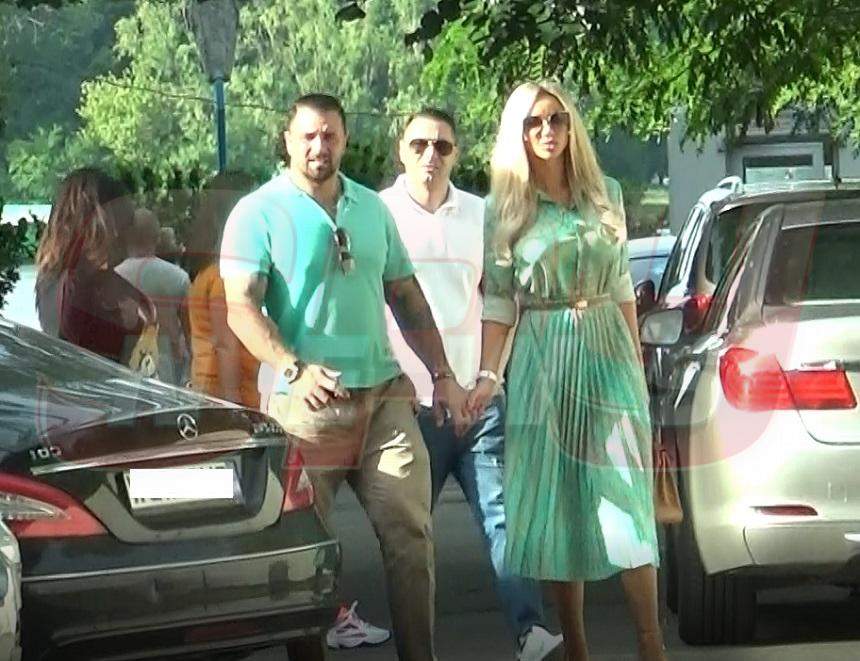 VIDEO PAPARAZZI / Încă se negociază împăcarea! Prietenii i-au băgat în şedinţă pe Bianca şi pe Bodi. Imaginile care spun totul