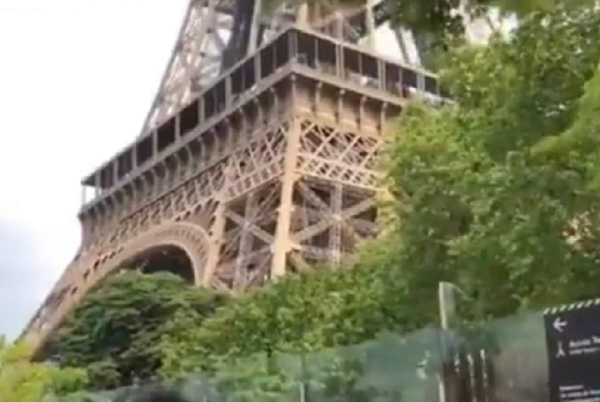 Turnul Eiffel, evacuat de urgenţă, după ce un individ a fost surprins urcând pe construcţie