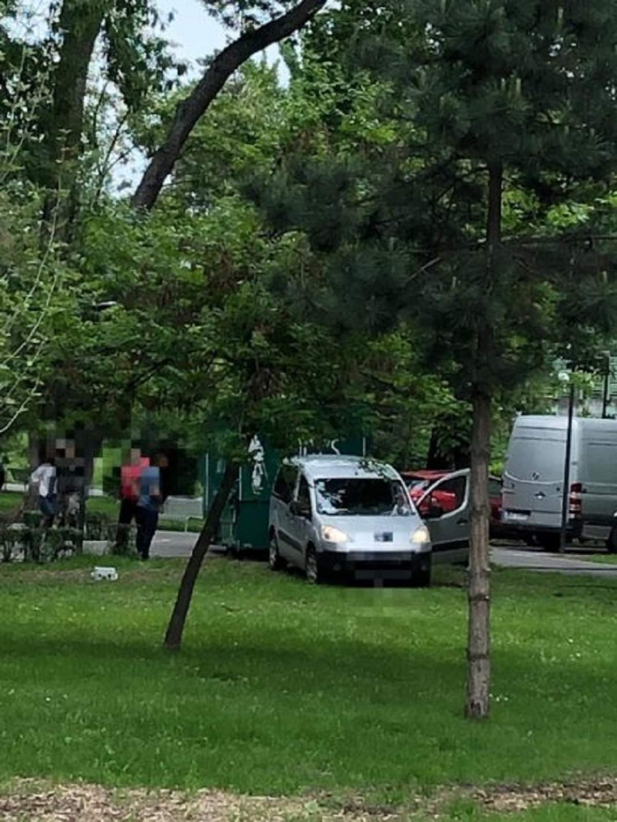 La „Festivalul berii”, petrecăreţii au urinat pe unde au apucat! Poliţiştii le-au înmânat „nota de plată”