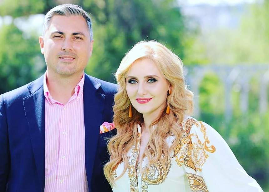 Alina Sorescu şi soţul ei, din nou părinţi, dar de data asta... spirituali! Cei doi au botezat o fetiţă. FOTO