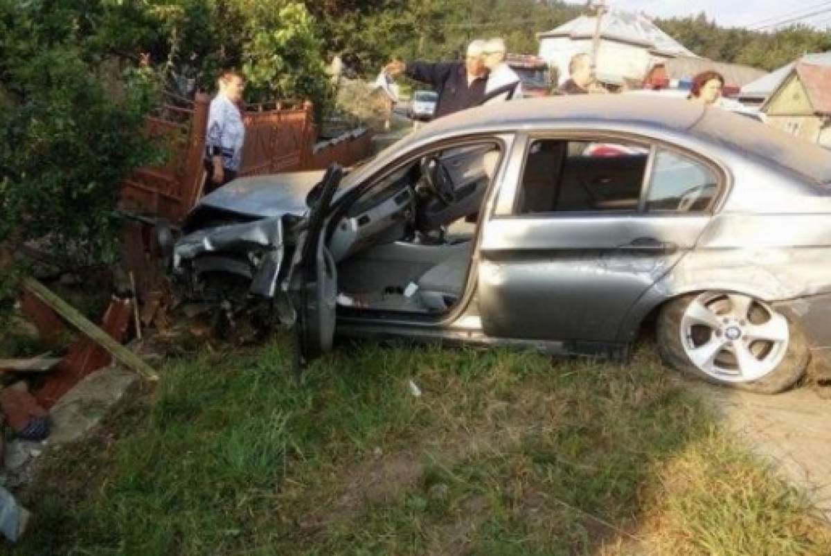 Tânăr de 23 de ani din Argeș, de urgență la spital după ce a intrat cu mașina într-un șanț. Nu avea permis de conducere