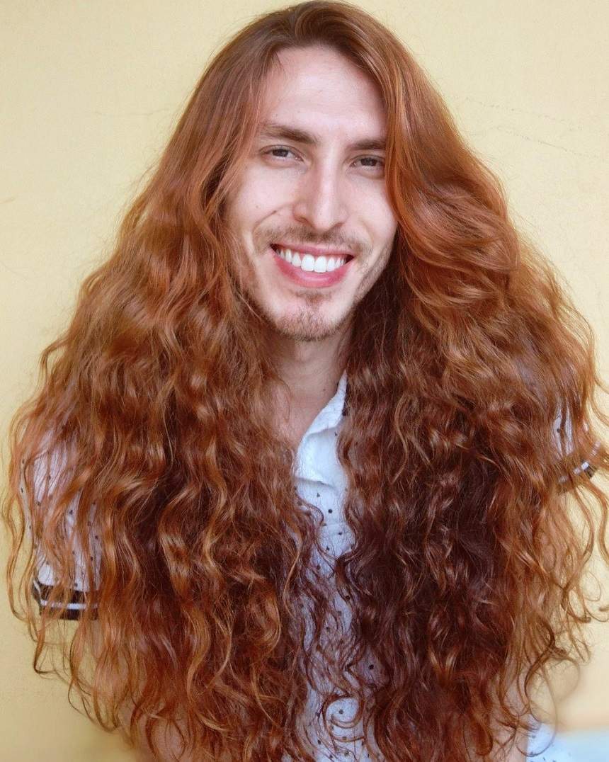 Toți o știu pe Rapunzel, dar uite cum arată varianta masculină! Un model celebru face pe fetița