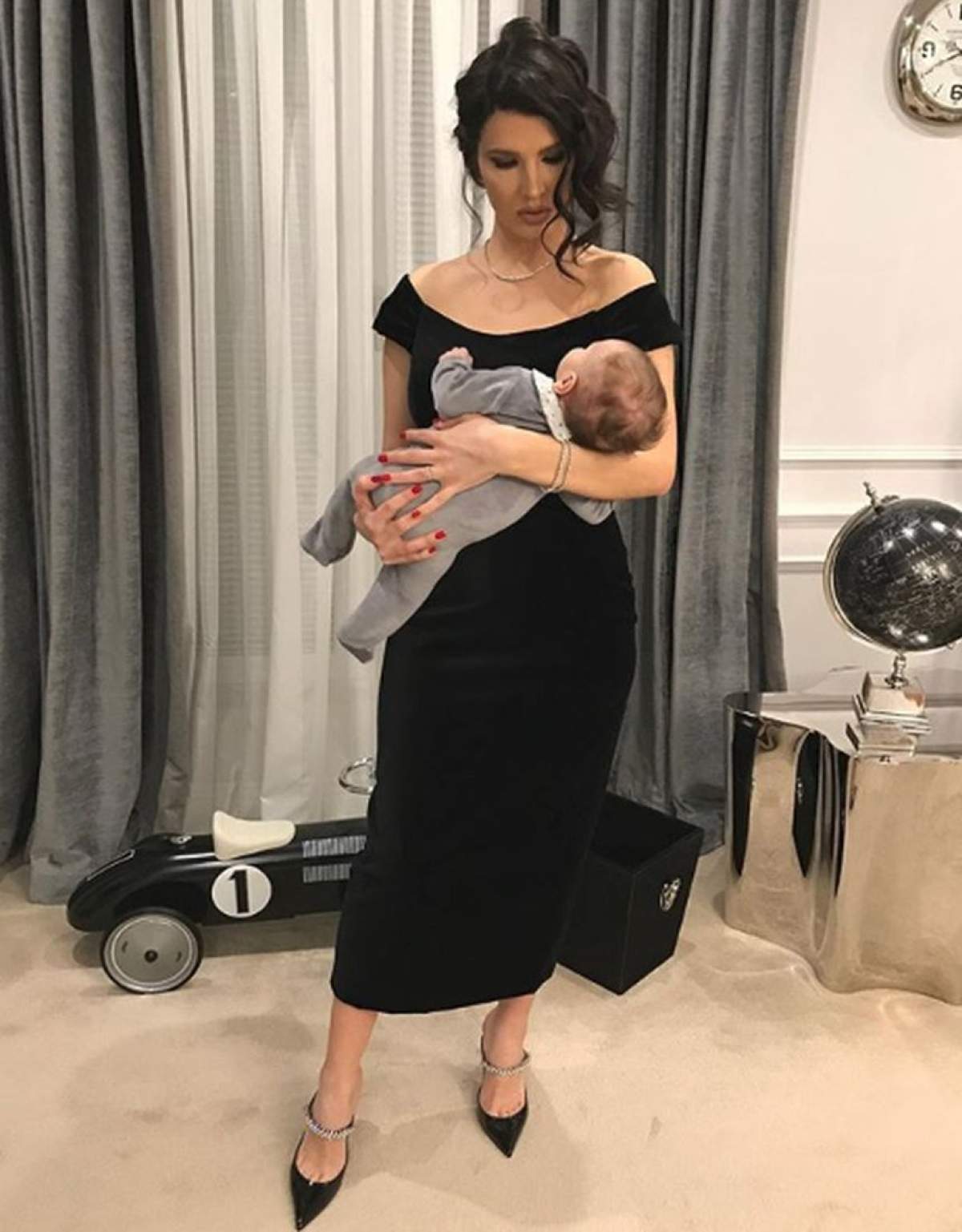 Petrecere mare în showbiz. Raluca şi Adrian Ropotan îşi botează astăzi băieţelul, chiar de ziua de naştere a bunicului Ogică / PAPARAZZI