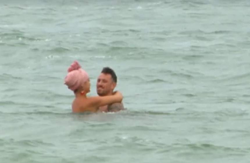 Costas a făcut primul pas spre ispitire! Şi-a petrecut noaptea alături de Nicoleta, în pat. FOTO