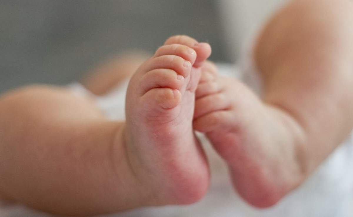 Un bebeluş de opt luni din Hunedoara a murit de meningită