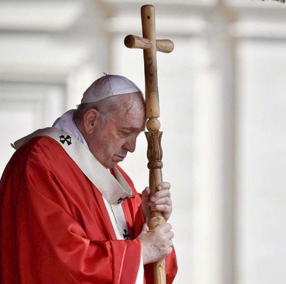 Gestul de apropiere al Papei Francisc, față de România! Ce steag a fost arborat pe avionul cu care a sosit Sanctitatea Sa