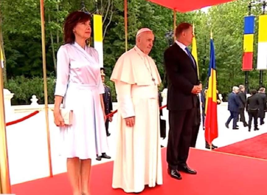 Ce se întâmplă în aceste momente la Palatul Cotroceni, acolo unde se află Papa Francisc