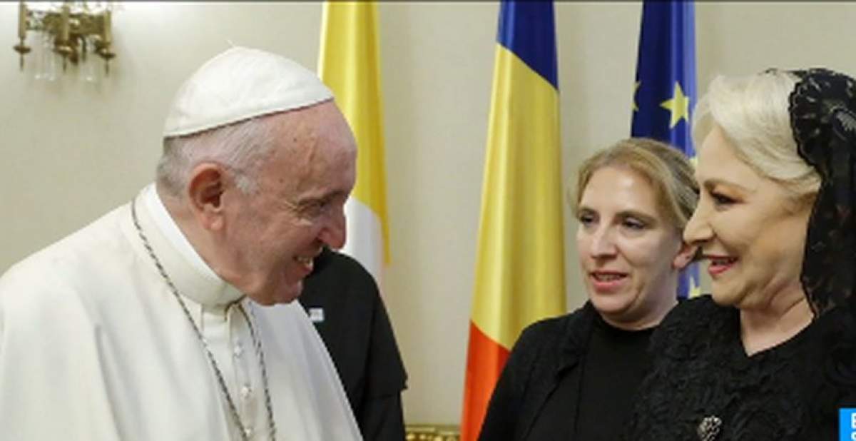 Papa Francisc s-a întâlnit cu Viorica Dăncilă. Ce daruri i-a făcut premierul Suveranului Pontif