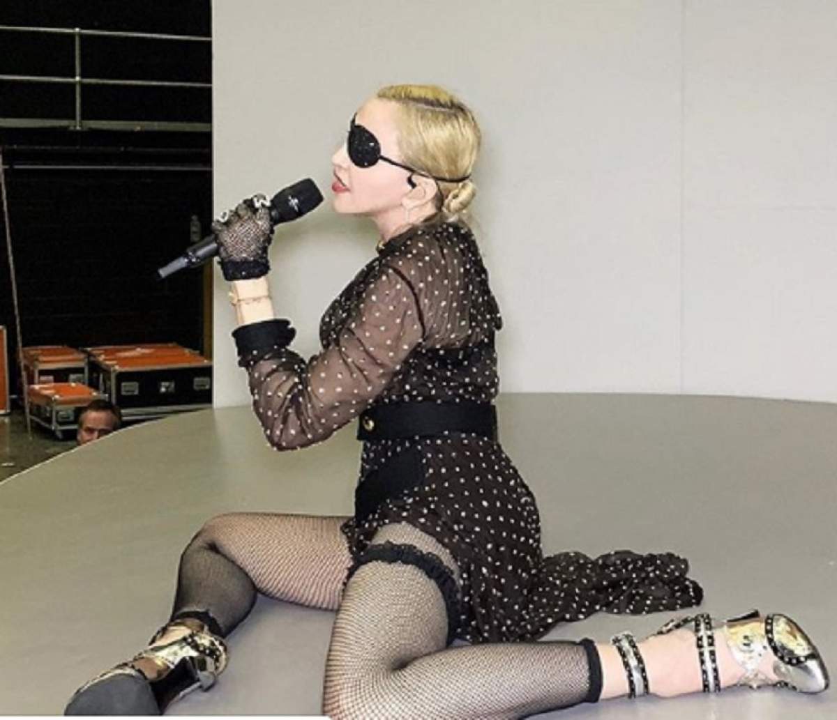 Madonna, din ce în ce mai destrăbălată. După ce a avut apropieri intime cu Maluma, artista șochează din nou