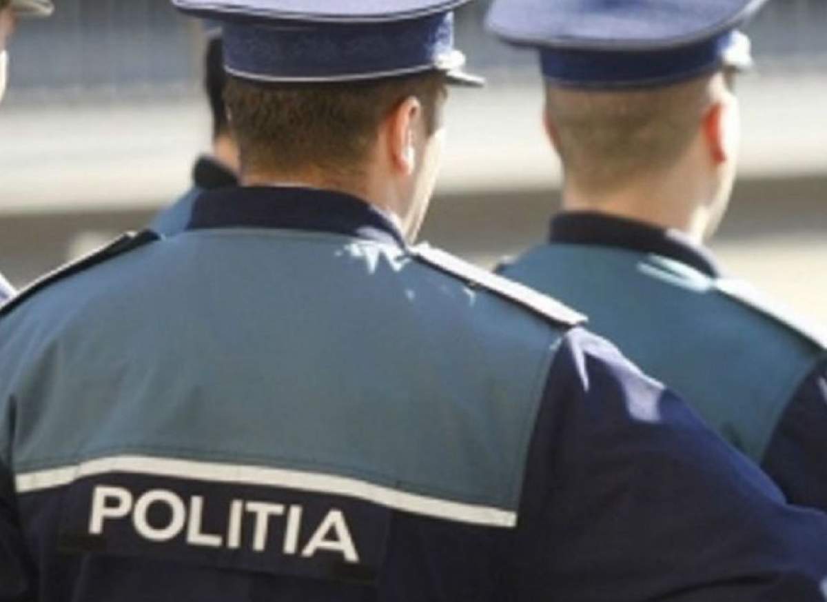 Pentru că au intervenit la un baieram cu grătare, patru polițiști din Hunedoara au fost alergați și bătuți