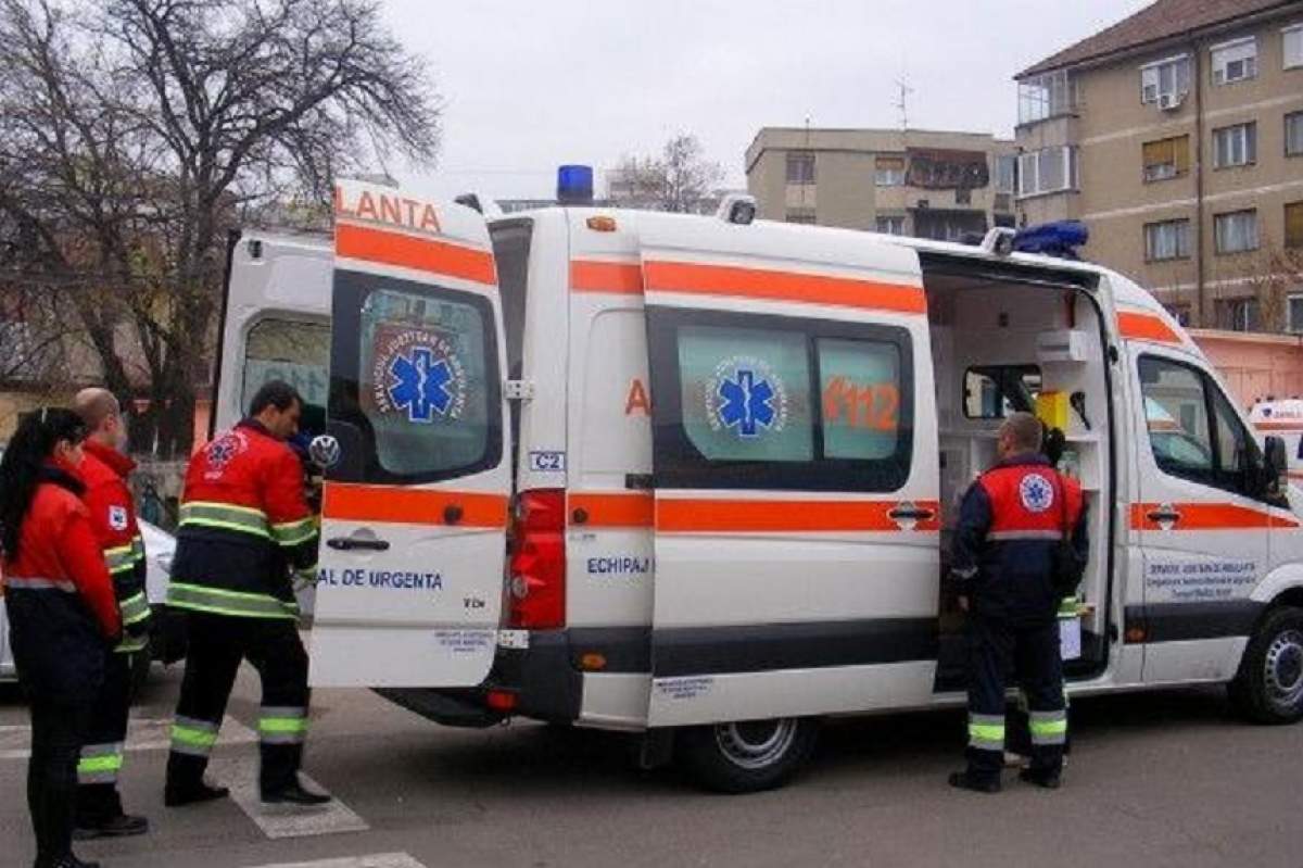 Şofer de TIR, rămas cu mâna blocată sub camion, în Cluj! Fetiţa lui de 5 ani se juca în cabină