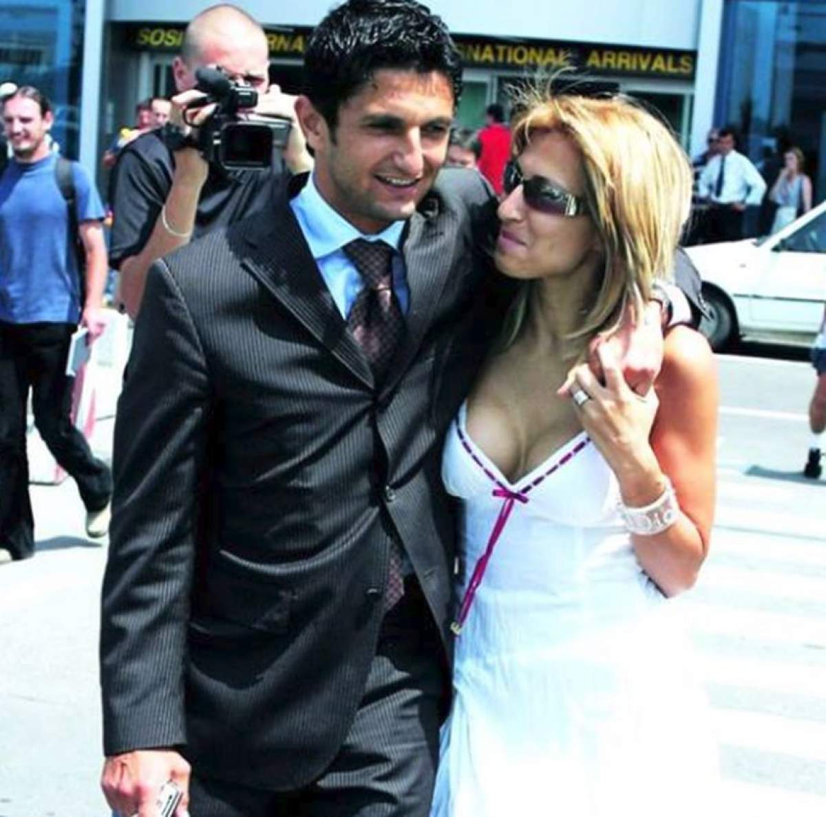 Răzvan Lucescu şi soţia, naşii unui fotbalist celebru, în weekend. Invitaţi numai unul şi unul la nunta de cinci stele