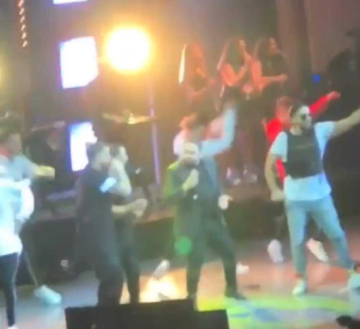 Florin Salam şi Connect-R, show de zile mari! Toată lumea s-a ridicat în picioare şi a cântat / VIDEO