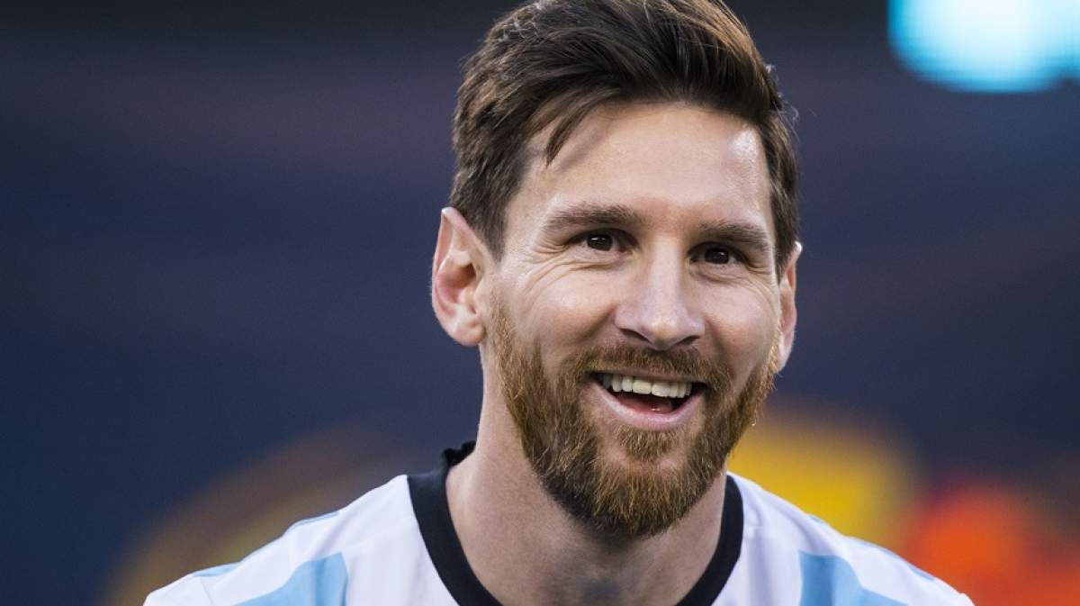 Leo Messi se ţine de şotii în cantonamentul Argentinei! Şi-a prezentat colegul de cameră.FOTO