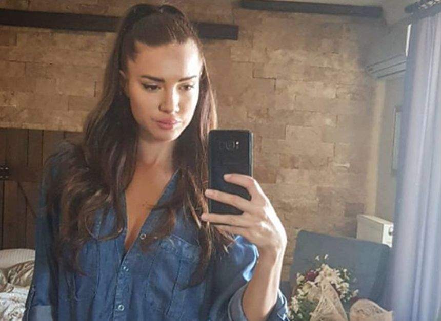 Otilia Bilionera a fost cerută în căsătorie. Artista radiază de fericire!