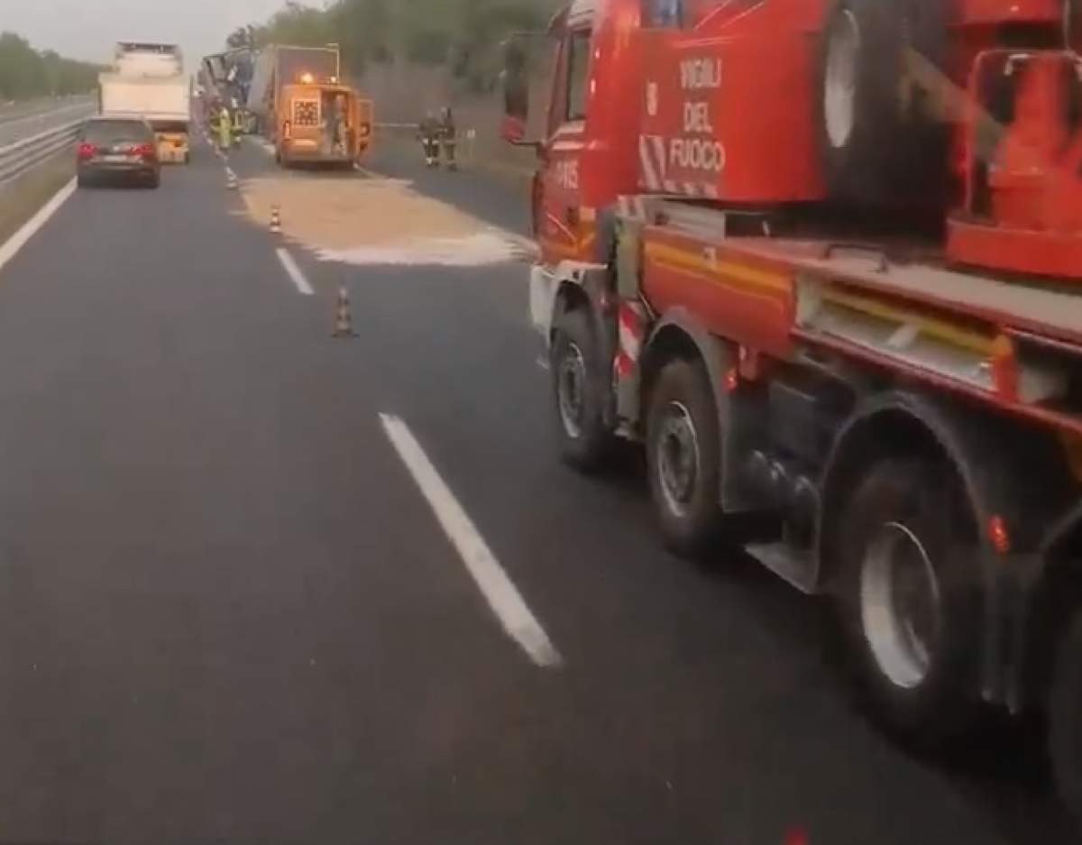 Impact nimicitor pe o autostradă din Italia! Un șofer român a fost strivit în cabina unui TIR
