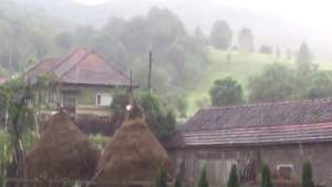 Grindina a făcut prăpăd în Hunedoara! Județul se află sub cod roșu de fenomene meteo periculoase