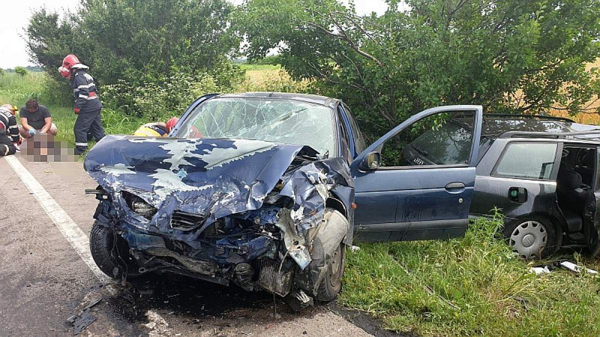 Cinci victime, dintre care două sunt în comă, după un grav accident în Ialomița. Intervin elicopterele SMURD