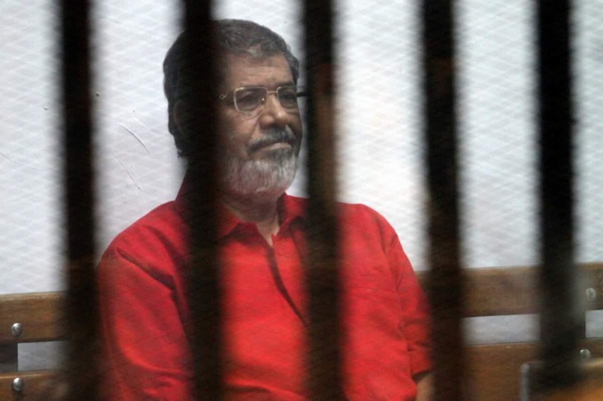 Mohamed Morsi, fostul președinte egiptean, a murit la tribunal, în timp ce era judecat