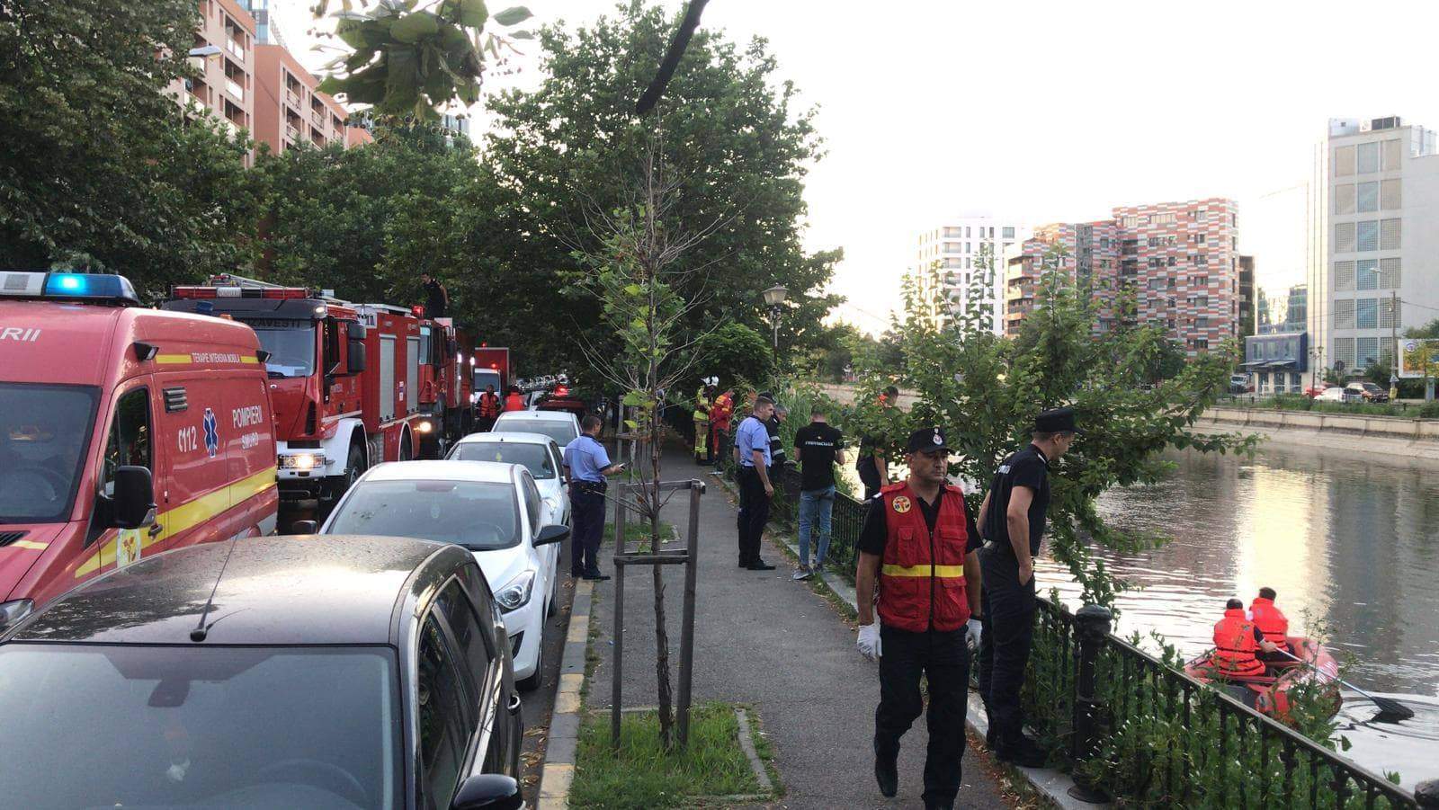 Tragedie în Capitală! Un tânăr de 25 de ani a murit înecat în râul Dâmbovița, după ce a salvat un puști