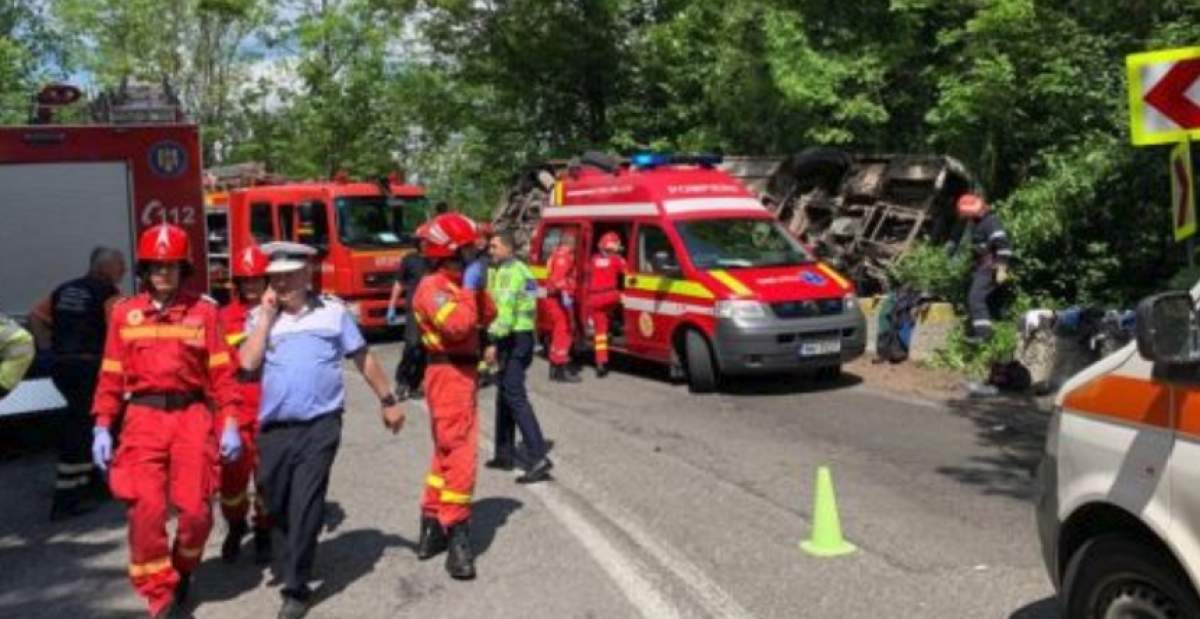 Plan Roşu de intervenţie în Braşov! Un autocar cu 29 de copii s-a răsturnat