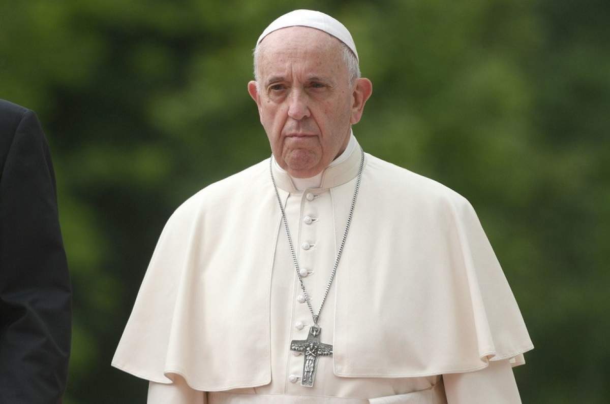 Papa Francisc a postat un mesaj pe Twitter, după ce a plecat din România