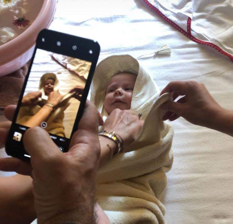 Momente de neuitat pentru Codin Maticiuc! Cum s-a desfășurat băița de după botez a Smarandei. FOTO